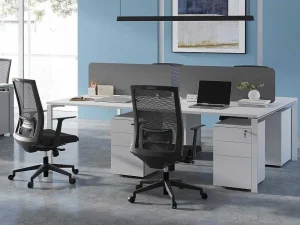 Flash Sale Benchbureau Voor 4 Personen - Wit - L140 Cm - Met Afscheidingen - Downtown Kantoormeubilair